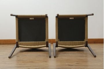 中古　美品　arflex(アルフレックス)　NT SLIM(エヌティー スリム)　スタイリッシュなデザインが魅力のアームレスチェア2脚セット (スタッキングチェア、ダイニングチェア、椅子、イス)(1脚定価約85000円)(R-065958)