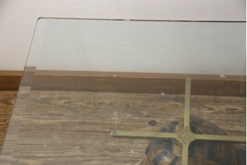 中古　MAITLAND SMITH(メートランドスミス)　職人による象嵌技術が詰まった芸術品のようなスフィンクスカクテルテーブル(ローテーブル、センターテーブル、ガラス天板テーブル)(定価約137万円)(R-065961)