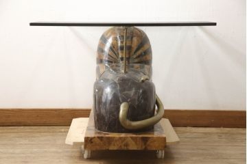 中古　MAITLAND SMITH(メートランドスミス)　職人による象嵌技術が詰まった芸術品のようなスフィンクスカクテルテーブル(ローテーブル、センターテーブル、ガラス天板テーブル)(定価約137万円)(R-065961)