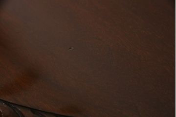 イギリスアンティーク　マホガニー材　クロウ&ボールの脚が風格を感じさせるハーフムーンキャビネット(ガラスケース、ショーケース、飾り棚、戸棚、収納棚、コンソールテーブル、半円)(R-065962)