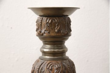 中古　海外製　高級品　西村貿易取り扱い　細やかな装飾が魅力の燭台2台セット(キャンドルスタンド、ろうそく立て、一対)(R-065966)