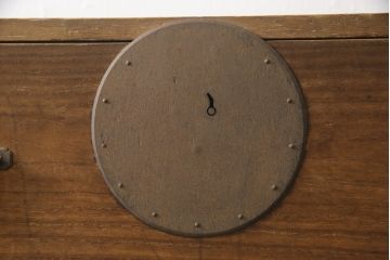 和製アンティーク　上手物!!　大きな丸金具と角手金具が目を引く総桐衣装箪笥(総桐箪笥、総桐たんす、収納タンス、引き出し、重ね箪笥、時代箪笥)(R-065974)
