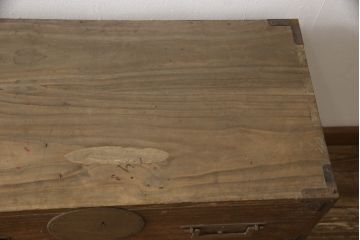 和製アンティーク　上手物!!　大きな丸金具と角手金具が目を引く総桐箪笥ローボード(総桐たんす、引き出し、収納箪笥、時代箪笥、テレビ台、テレビボード)(R-065976)