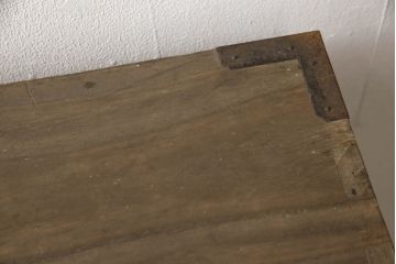 和製アンティーク　上手物!!　大きな丸金具と角手金具が目を引く総桐箪笥ローボード(総桐たんす、引き出し、収納箪笥、時代箪笥、テレビ台、テレビボード)(R-065976)