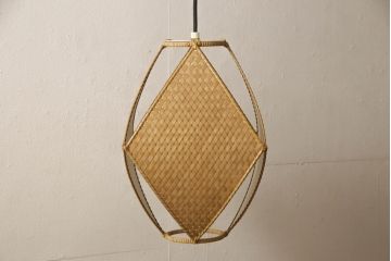 和製ビンテージ　希少な廃盤品　YAMAGIWA(ヤマギワ)　近藤昭作　竹のあかり　優しい明かりで和モダンな空間を演出する竹あんどんの天井照明(行灯、行燈、吊り下げ照明、ペンダントライト、シェード、電笠、ヴィンテージ)(R-065980)