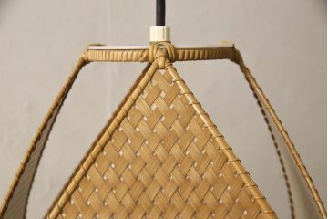 和製ビンテージ　希少な廃盤品　YAMAGIWA(ヤマギワ)　近藤昭作　竹のあかり　優しい明かりで和モダンな空間を演出する竹あんどんの天井照明(行灯、行燈、吊り下げ照明、ペンダントライト、シェード、電笠、ヴィンテージ)(R-065980)