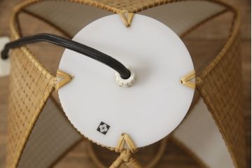 和製ビンテージ　希少な廃盤品　YAMAGIWA(ヤマギワ)　近藤昭作　竹のあかり　優しい明かりで和モダンな空間を演出する竹あんどんの天井照明(行灯、行燈、吊り下げ照明、ペンダントライト、シェード、電笠、ヴィンテージ)(R-065980)