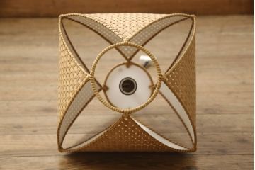 和製ビンテージ　希少な廃盤品　YAMAGIWA(ヤマギワ)　近藤昭作　竹のあかり　優しい明かりで和モダンな空間を演出する竹あんどんの天井照明(行灯、行燈、吊り下げ照明、ペンダントライト、シェード、電笠、ヴィンテージ)(R-065980)