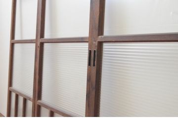 アンティーク建具　レトロなモールガラス入りの幅狭ガラス戸4枚セット(引き戸)(R-065988)
