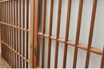 アンティーク建具　レトロな空間演出におすすめ!格子入りのガラス窓2枚セット(引き戸、ガラス戸)(R-066001)