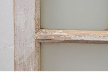 アンティーク建具　ペイント仕上げ限定　大正ロマンな雰囲気香るデザインが魅力的!!ペンキの剥げたガラス窓2枚セット(引き戸、ガラス戸)(R-066002)