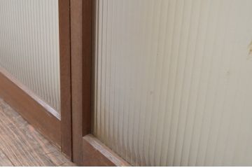 アンティーク建具　レトロな雰囲気が魅力的!!シンプルなデザインのモールガラス窓4枚セット(ガラス戸、引き戸)(R-066006)