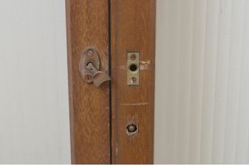 アンティーク建具　レトロな雰囲気が魅力的!!シンプルなデザインのモールガラス戸3枚セット(窓、引き戸)(R-066007)