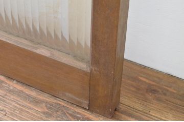 アンティーク建具　レトロな雰囲気が魅力的!!シンプルなデザインのモールガラス戸3枚セット(窓、引き戸)(R-066007)
