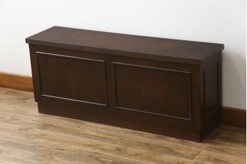 中古　特注　上蓋開きの収納付き!!シックな佇まいが魅力のローボード(ベンチチェスト、コファ、ブランケットボックス)(R-066016)