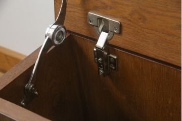 中古　特注　上蓋開きの収納付き!!シックな佇まいが魅力のローボード(ベンチチェスト、コファ、ブランケットボックス)(R-066016)