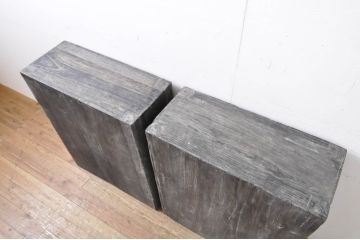 中古　希少!!　アンティーク調　総無垢材の味わい深い風合いが魅力的なボックス型コンソールテーブル2台セット(カウンターテーブル、サイドテーブル、飾り台)(R-066018)