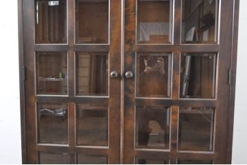中古　北海道民芸家具　和洋どちらのお部屋にも馴染むブックケース(本箱、書棚、収納棚、戸棚、キャビネット、飾り棚)(R-066030)