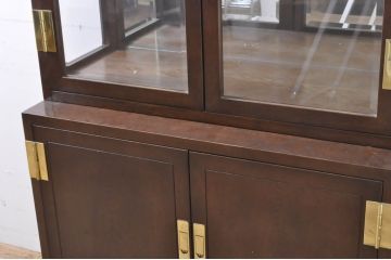 中古　カリモク家具(karimoku)　domani(ドマーニ)　Morganton(モーガントン)　ディスプレイ什器におすすめ!!品のある佇まいが魅力のガラスキャビネット(ガラスケース、キュリオケース、ショーケース、飾り棚、陳列棚、店舗什器)(R-066032)