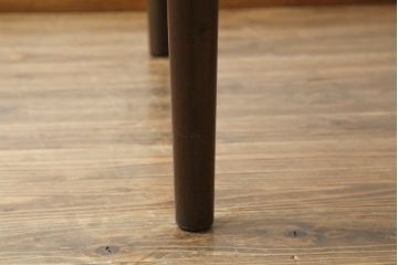 北欧ビンテージ　Kai Kristiansen(カイ・クリスチャンセン)　ローズウッド材の上品な色合いが魅力のエクステンションテーブル(拡張式テーブル、食卓、ダイニングテーブル、4人掛け、6人掛け、8人掛け、丸テーブル、ラウンドテーブル、オーバル型、ヴィンテージ)(R-066041)