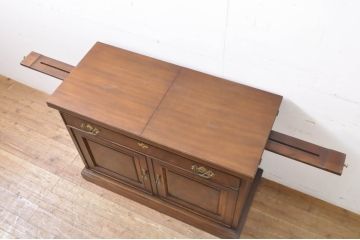 中古　DREXEL HERITAGE(ドレクセルヘリテイジ)　マホガニー材　拡張式天板付き!!高級感溢れる佇まいのサーバー(洋酒棚、カウンターテーブル、収納棚、戸棚、サイドボード、サイドキャビネット)(R-066044)
