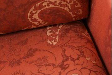 中古　高級輸入家具　ボリューム感のあるフォルムが可愛らしい!!華やかなファブリックが目を引く3人掛けソファ(三人掛け、アームソファ、トリプルソファ)(定価約70万円)(R-066048)