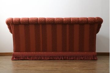 中古　高級輸入家具　ボリューム感のあるフォルムが可愛らしい!!華やかなファブリックが目を引く3人掛けソファ(三人掛け、アームソファ、トリプルソファ)(定価約70万円)(R-066048)