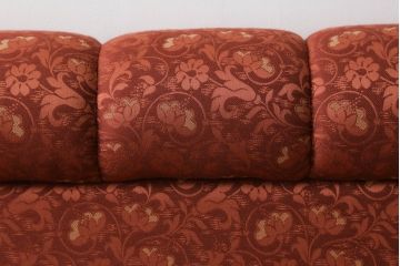 中古　高級輸入家具　ボリューム感のあるフォルムが可愛らしい!!華やかなファブリックが目を引く3人掛けソファ(三人掛け、アームソファ、トリプルソファ)(定価約70万円)(R-066048)