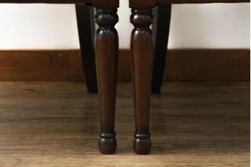 中古　maruni(マルニ木工)　KENT-COURT(ケントコート)　本革(レザー)　洗練された佇まいが美しいアームチェア2脚セット(ラウンジチェア、一人掛けソファ、1人掛けソファ、椅子、イス)(R-066050)
