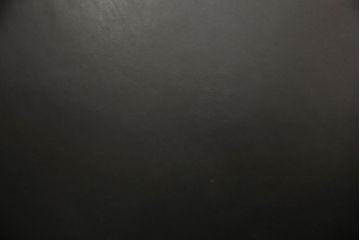 中古　IDC大塚家具取り扱い　イタリア製　本革(レザー)　高級感漂う佇まいが魅力のラウンジチェア2脚セット(1人掛けソファ、一人掛けソファ、アームチェア、椅子、イス)(定価2脚で約60万円)(R-066051)