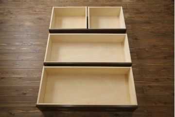中古　カリモク家具(karimoku)　domani(ドマーニ)　Morganton(モーガントン)　上品な佇まいのチェスト(サイドチェスト、引き出し)(定価約21万6千円)(R-066056)
