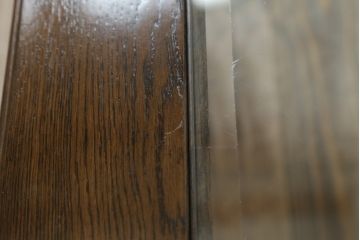 中古　カリモク家具(karimoku)　domani(ドマーニ)　洗練されたモダンデザインが魅力!!ガラストップのローテーブル(センターテーブル、カフェテーブル、コーヒーテーブル)(R-066057)