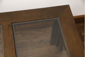 中古　カリモク家具(karimoku)　domani(ドマーニ)　洗練されたモダンデザインが魅力!!ガラストップのローテーブル(センターテーブル、カフェテーブル、コーヒーテーブル)(R-066058)
