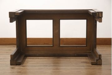 中古　カリモク家具(karimoku)　domani(ドマーニ)　洗練されたモダンデザインが魅力!!ガラストップのローテーブル(センターテーブル、カフェテーブル、コーヒーテーブル)(R-066058)