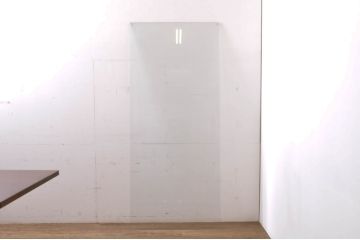 中古　スペイン家具　バロッサバレンティ(VARO,S.A. VALENTI)　高級感溢れる佇まいのガラス天板付きダイニングテーブル(4人掛け、6人掛け、食卓)(R-066061)