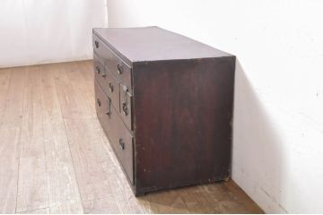 和製アンティーク　江戸〜明治期　古民芸　前面栗材　時代を重ねた味わいが趣き深い刀箪笥(ローボード、テレビ台、テレビボード、ローチェスト、引き出し、時代箪笥、収納箪笥)(R-066063)