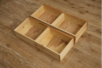 和製ビンテージ　昭和レトロ　使い勝手の良いサイズが魅力の薄型収納棚(サイドボード、サイドキャビネット、本箱、ブックケース、戸棚、飾り棚、ヴィンテージ)(R-066067)