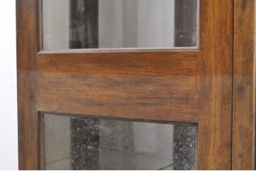中古　DREXEL HERITAGE(ドレクセルヘリテイジ)　Grand Villa(グランドヴィラ)　高級感ある佇まいが目を引くキャビネット(キュリオケース、ガラスケース、ショーケース、飾り棚、陳列棚)(R-066073)
