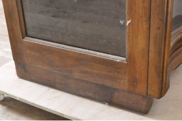 中古　DREXEL HERITAGE(ドレクセルヘリテイジ)　Grand Villa(グランドヴィラ)　高級感ある佇まいが目を引くキャビネット(キュリオケース、ガラスケース、ショーケース、飾り棚、陳列棚)(R-066073)