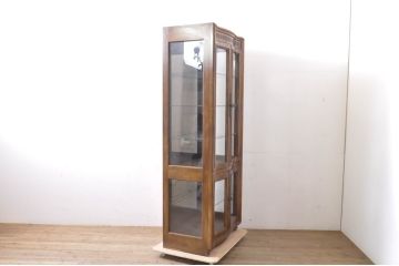 中古　DREXEL HERITAGE(ドレクセルヘリテイジ)　Grand Villa(グランドヴィラ)　高級感ある佇まいが目を引くキャビネット(キュリオケース、ガラスケース、ショーケース、飾り棚、陳列棚)(R-066074)