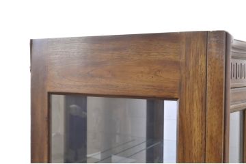 中古　DREXEL HERITAGE(ドレクセルヘリテイジ)　Grand Villa(グランドヴィラ)　高級感ある佇まいが目を引くキャビネット(キュリオケース、ガラスケース、ショーケース、飾り棚、陳列棚)(R-066075)