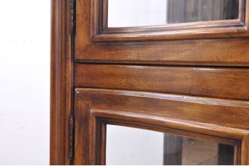 中古　DREXEL HERITAGE(ドレクセルヘリテイジ)　Grand Villa(グランドヴィラ)　高級感ある佇まいが目を引くキャビネット(キュリオケース、ガラスケース、ショーケース、飾り棚、陳列棚)(R-066075)