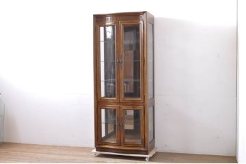 中古　DREXEL HERITAGE(ドレクセルヘリテイジ)　Grand Villa(グランドヴィラ)　高級感ある佇まいが目を引くキャビネット(キュリオケース、ガラスケース、ショーケース、飾り棚、陳列棚)(R-066076)