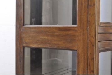 中古　DREXEL HERITAGE(ドレクセルヘリテイジ)　Grand Villa(グランドヴィラ)　高級感ある佇まいが目を引くキャビネット(キュリオケース、ガラスケース、ショーケース、飾り棚、陳列棚)(R-066076)