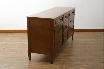 中古　DREXEL HERITAGE(ドレクセルヘリテイジ)　Triune(トライユン)　上品な佇まいが魅力のマホガニー材製サイドボード(サイドチェスト、引き出し、ドロワー)(定価約70万円)(R-066077)