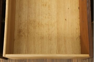 中古　DREXEL HERITAGE(ドレクセルヘリテイジ)　Triune(トライユン)　上品な佇まいが魅力のマホガニー材製サイドボード(サイドチェスト、引き出し、ドロワー)(定価約70万円)(R-066077)