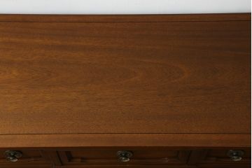 中古　DREXEL HERITAGE(ドレクセルヘリテイジ)　Triune(トライユン)　上品な佇まいが魅力のマホガニー材製サイドボード(サイドチェスト、引き出し、ドロワー)(定価約70万円)(R-066077)