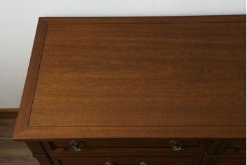 中古　DREXEL HERITAGE(ドレクセルヘリテイジ)　Triune(トライユン)　上品な佇まいが魅力のマホガニー材製サイドボード(サイドチェスト、引き出し、ドロワー)(定価約70万円)(R-066077)