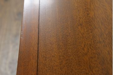 中古　DREXEL HERITAGE(ドレクセルヘリテイジ)　Triune(トライユン)　上品な佇まいが魅力のマホガニー材製サイドボード(サイドチェスト、引き出し、ドロワー)(定価約70万円)(R-066077)