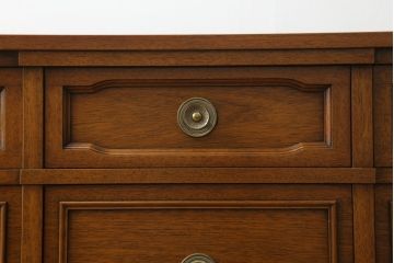 中古　DREXEL HERITAGE(ドレクセルヘリテイジ)　Triune(トライユン)　上品な佇まいが魅力のマホガニー材製サイドボード(サイドチェスト、引き出し、ドロワー)(定価約70万円)(R-066077)